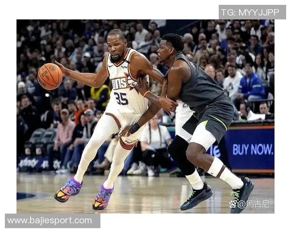 爱德华兹首节表现抢眼9投4中三分球命中率待提升